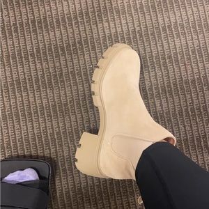 Steve Madden howler boots